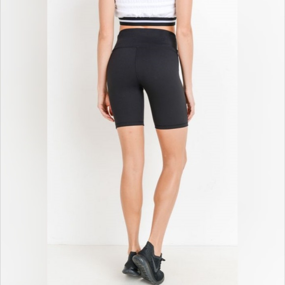 Highwaist Solid Short Leggings - Picture 5 of 7